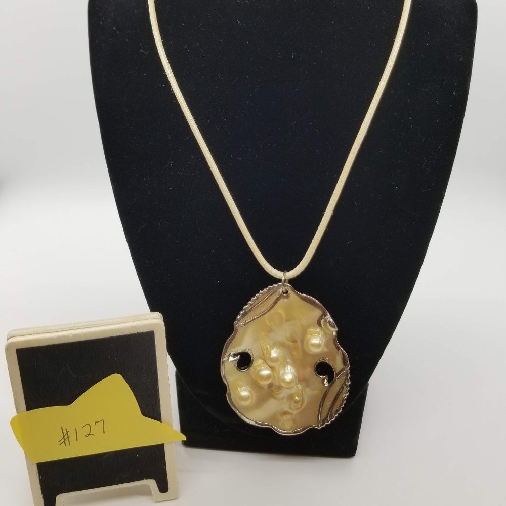 Blister Pearl Pendant Necklace